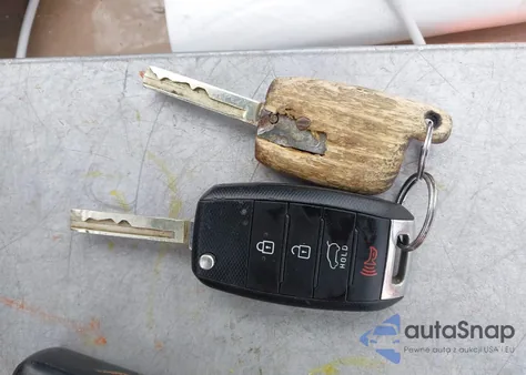 2016 Kia Sorento 3.3L Lx z USA, uszkodzony, nr VIN 5XYPGDA53GG139376